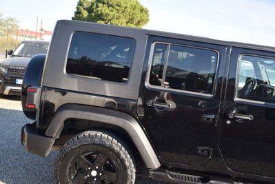 Jeep Wrangler Unlimited 2.8 CRD DPF Rubicon Auto (13)