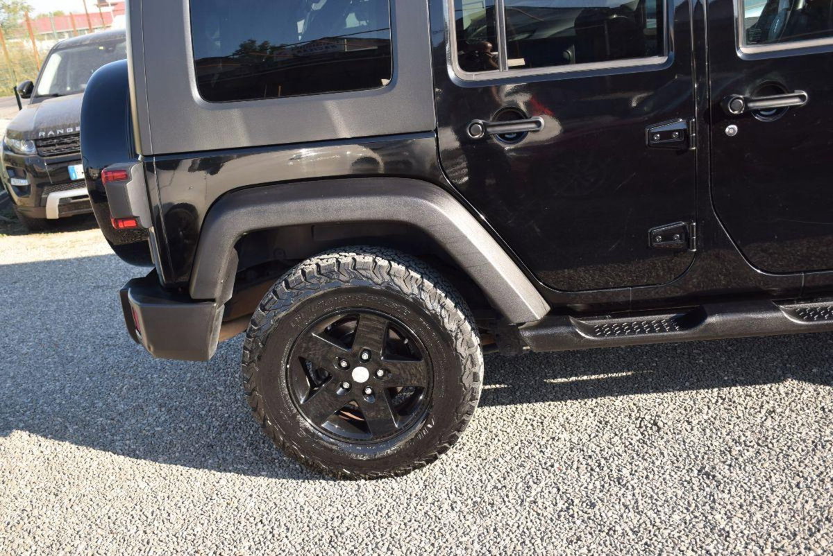Jeep Wrangler Unlimited 2.8 CRD DPF Rubicon Auto (14)