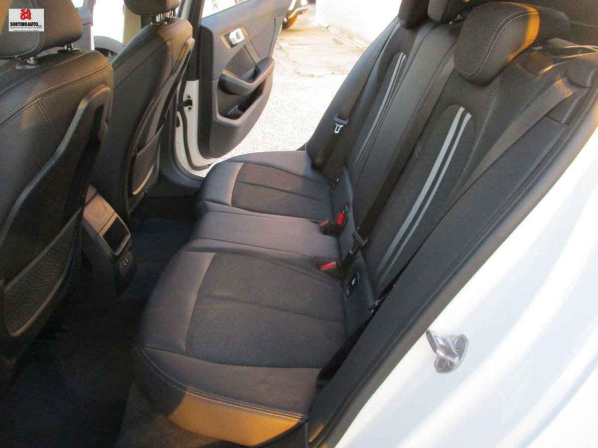 BMW Serie 1 5p. 116d 5p. Dynamic Limited Edition (14)