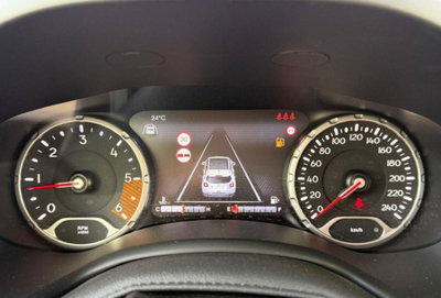 Jeep Renegade 1.6 Mjt 130 CV S (19)