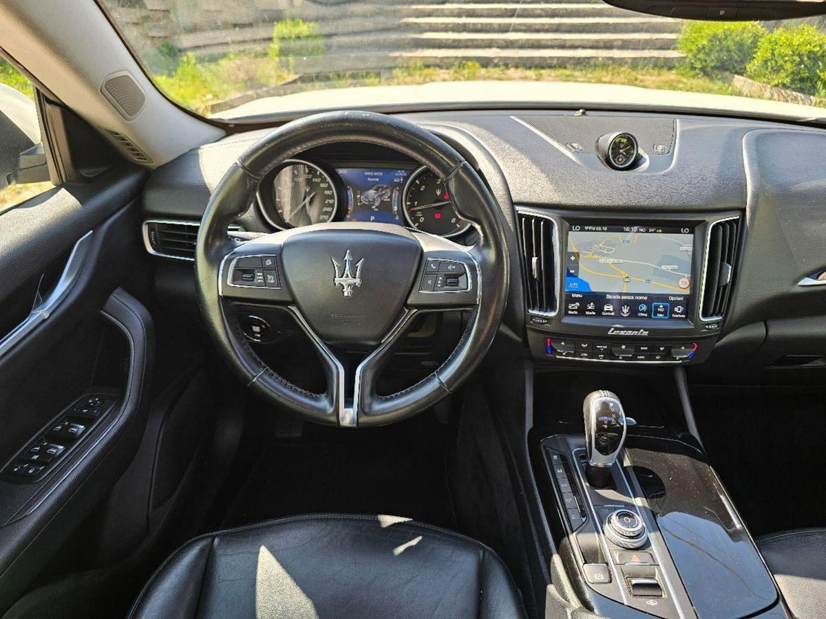 Maserati Levante Levante V6 Diesel AWD Granlusso (16)