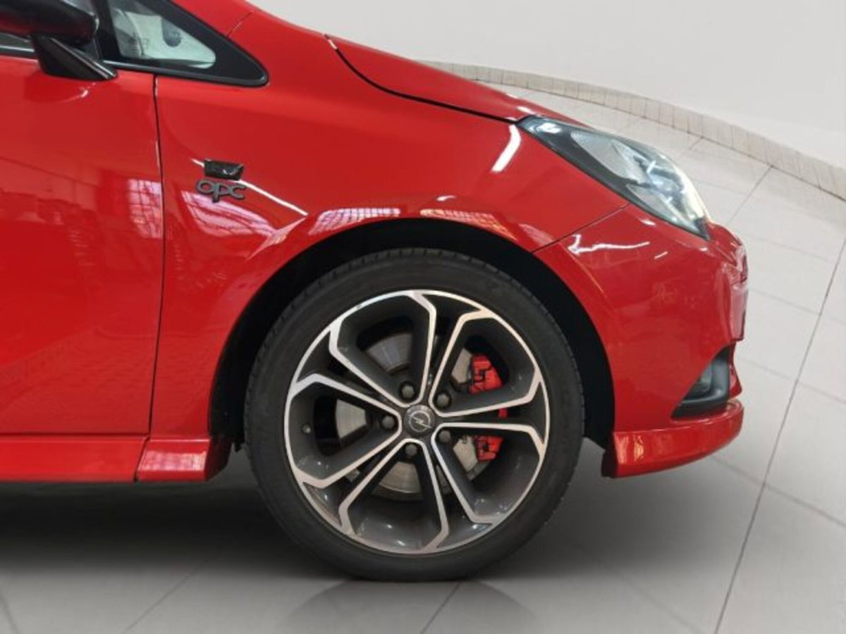 Opel Corsa Coupé 1.4 Turbo 150CV Start&Stop GSi (15)