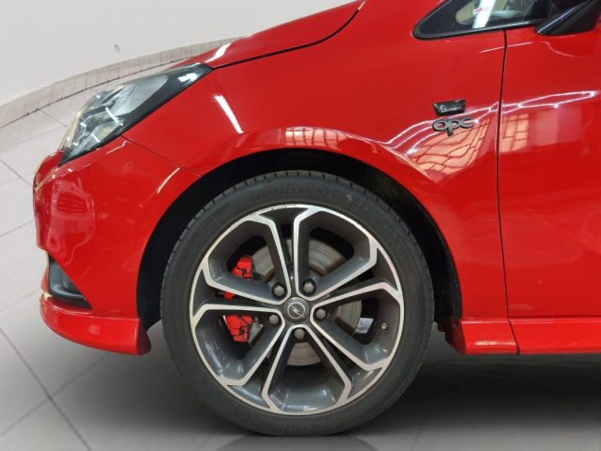 Opel Corsa Coupé 1.4 Turbo 150CV Start&Stop GSi (16)