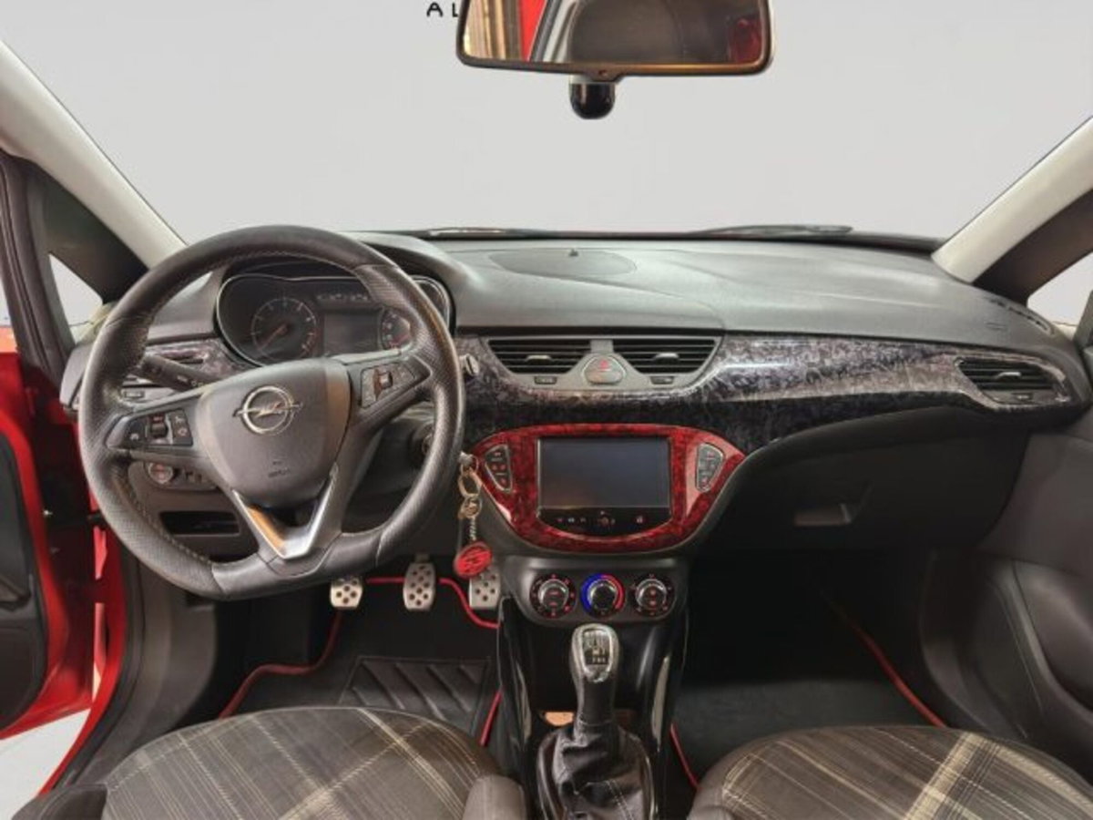 Opel Corsa Coupé 1.4 Turbo 150CV Start&Stop GSi (9)