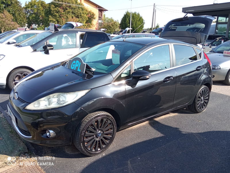 Ford Fiesta 1.4 5 porte Bz.- GPL Titanium