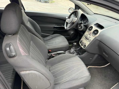 Opel Corsa 1.2 3 porte Sport (13)