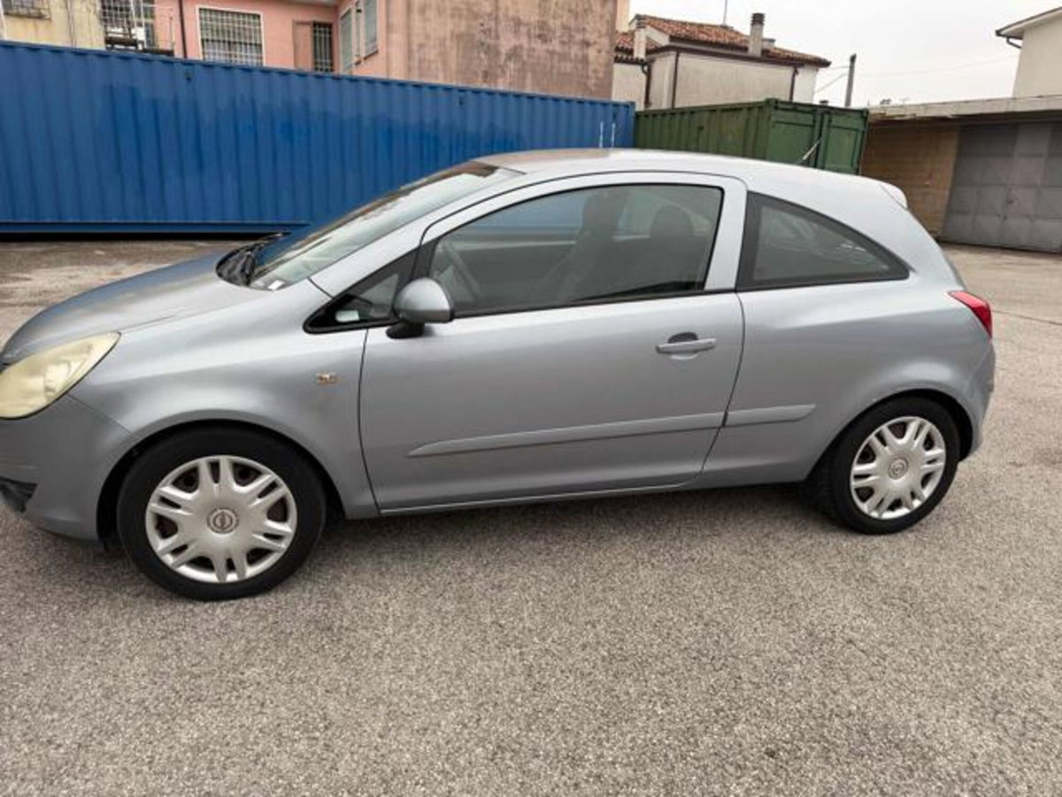 Opel Corsa 1.2 3 porte Sport (6)