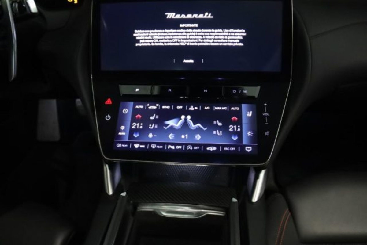 Maserati Granturismo 3.0 Trofeo awd auto (10)