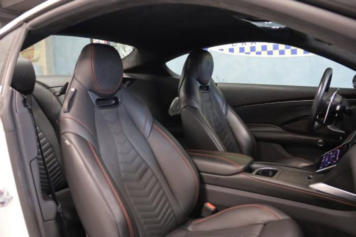 Maserati Granturismo 3.0 Trofeo awd auto (13)