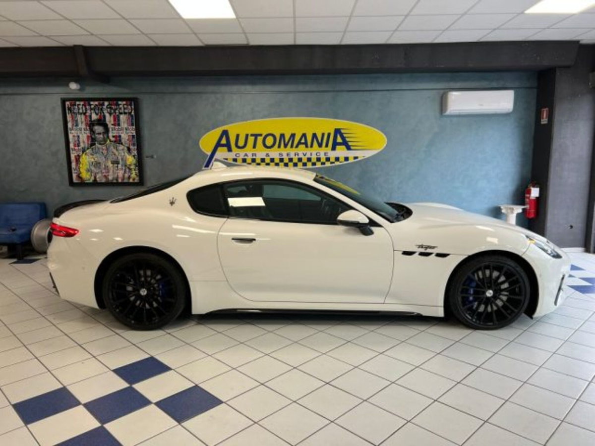 Maserati Granturismo 3.0 Trofeo awd auto (15)