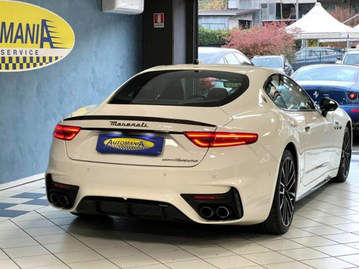 Maserati Granturismo 3.0 Trofeo awd auto (2)