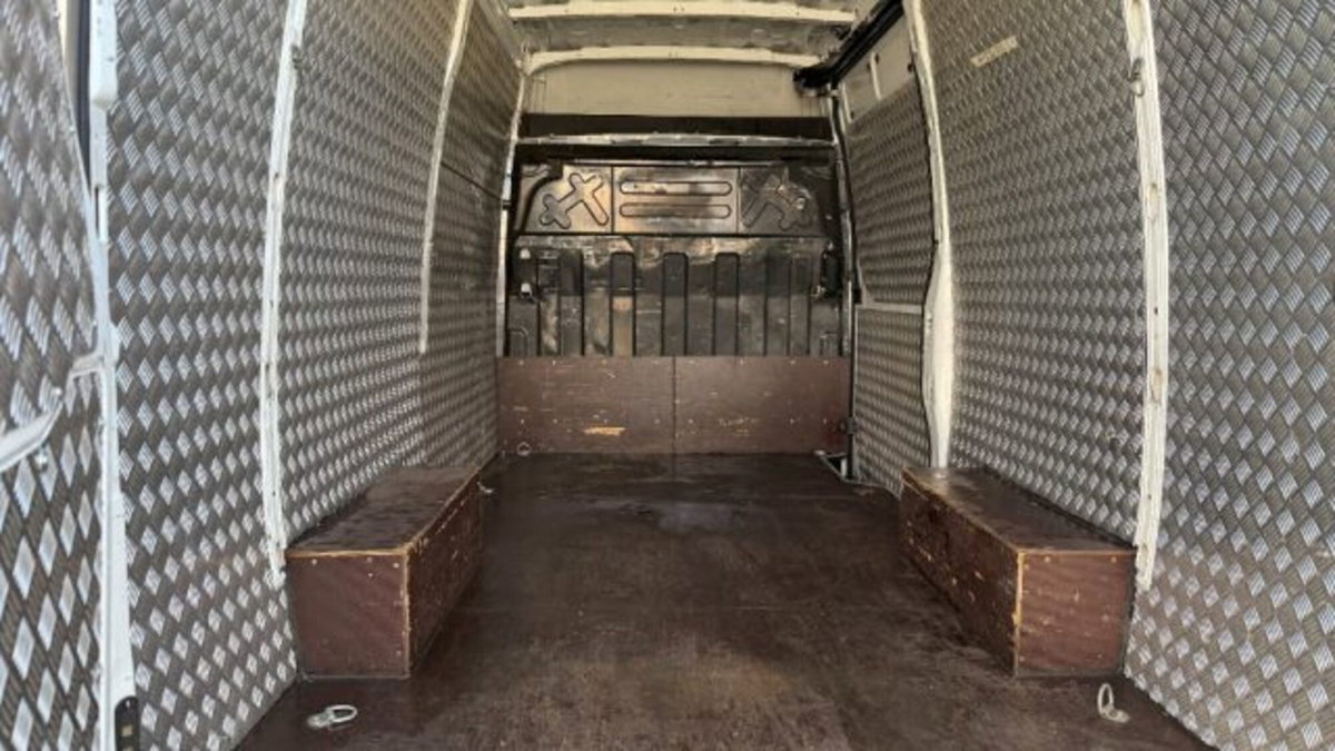 Iveco Daily Telaio 35S14 2.3 HPT PLM Cabinato (6)