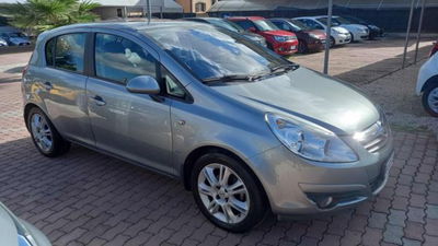 Opel Corsa 1.2 5 porte Cosmo usata