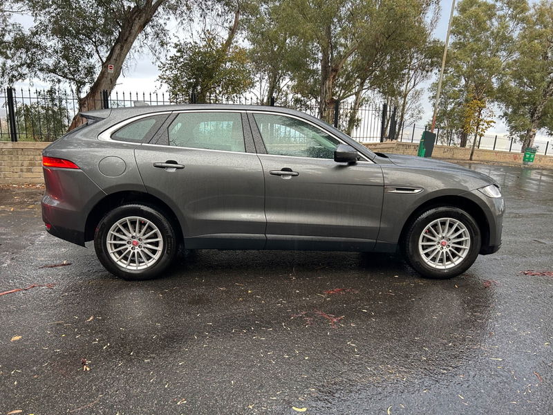 Jaguar F-Pace 2.0 D 180 CV aut. Pure