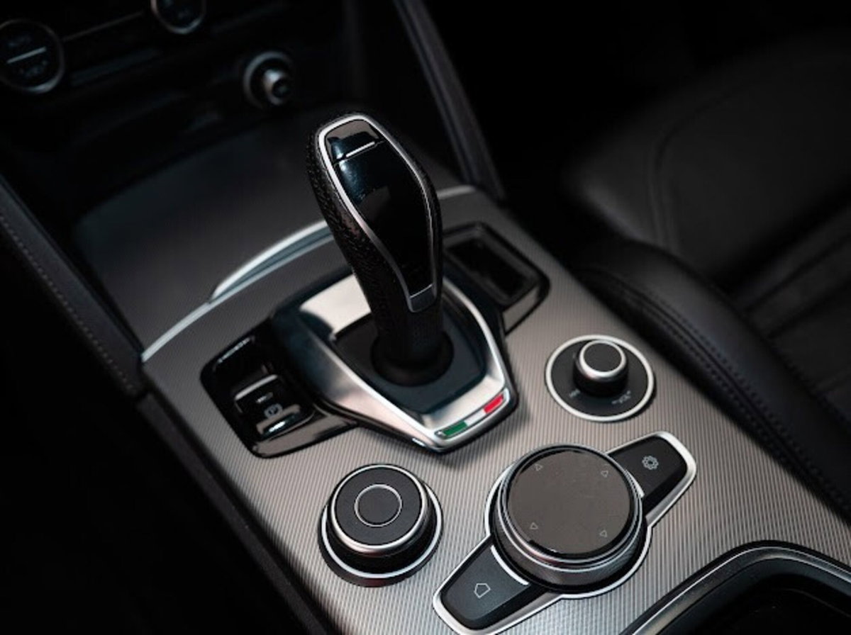 Alfa Romeo Stelvio Stelvio 2.2 Turbodiesel 210 CV AT8 Q4 Veloce Tì (12)