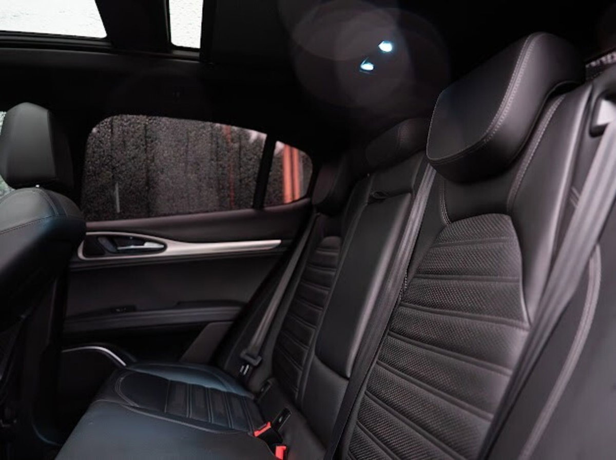 Alfa Romeo Stelvio Stelvio 2.2 Turbodiesel 210 CV AT8 Q4 Veloce Tì (17)