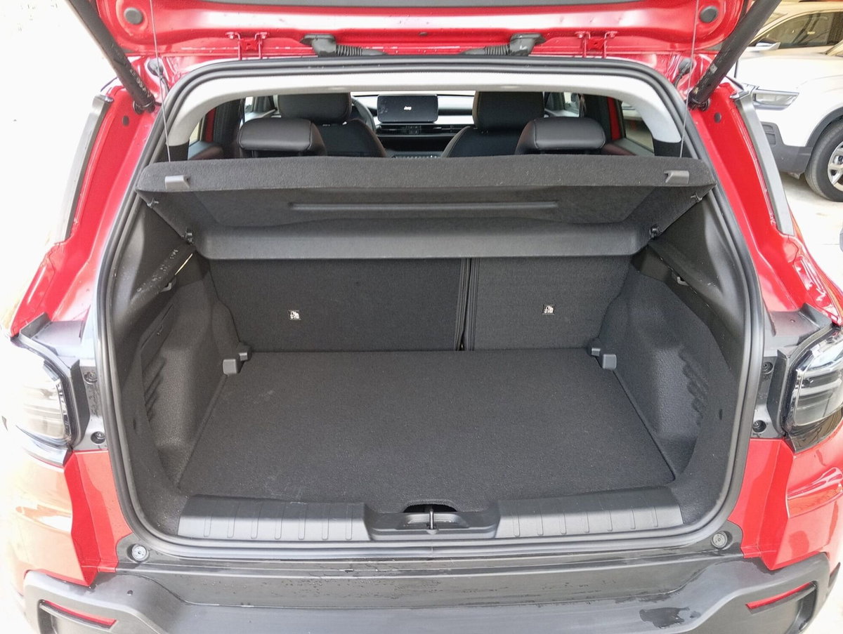 Jeep Avenger 1.2 turbo Summit fwd 100cv (10)