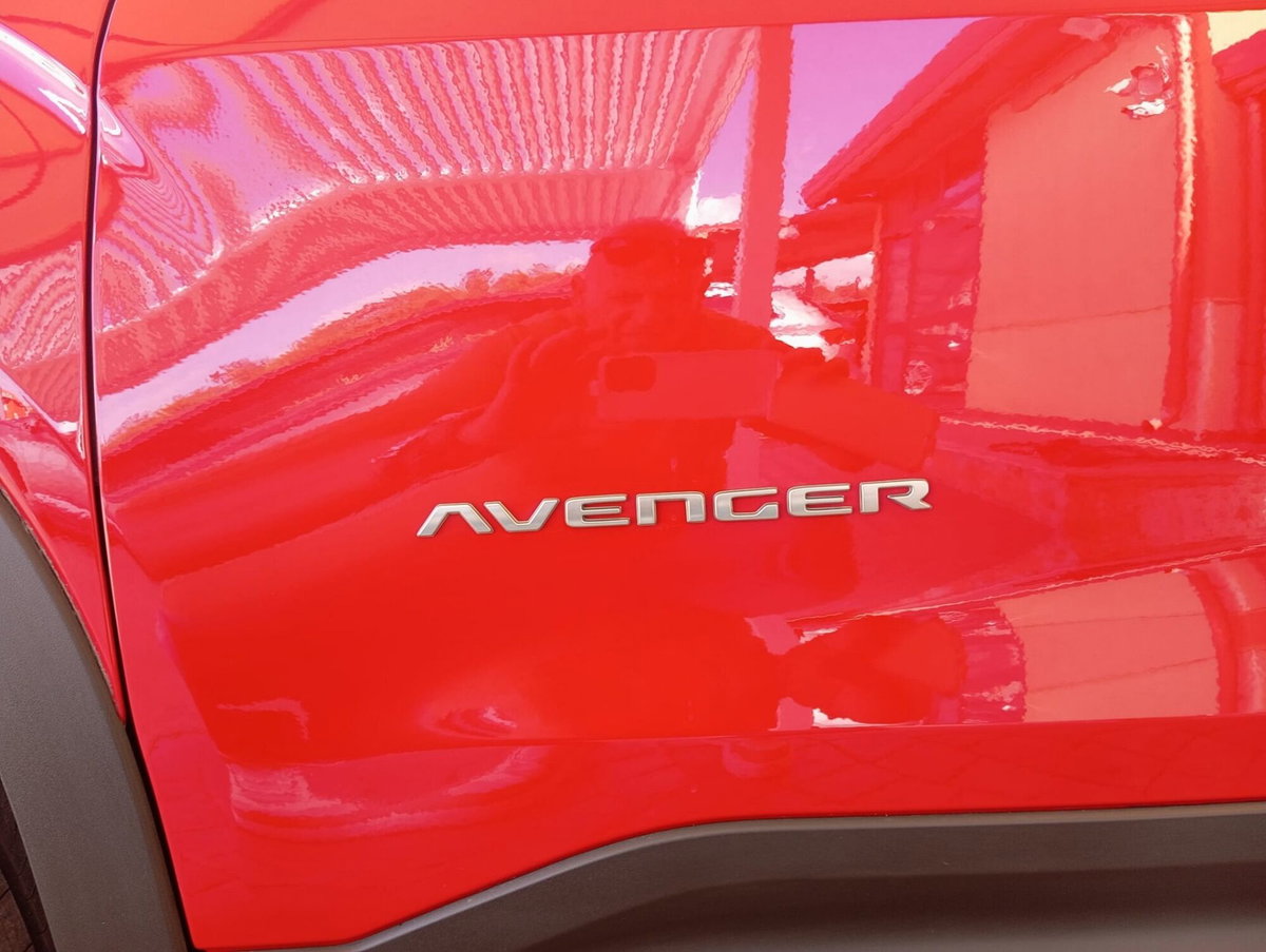 Jeep Avenger 1.2 turbo Summit fwd 100cv (13)