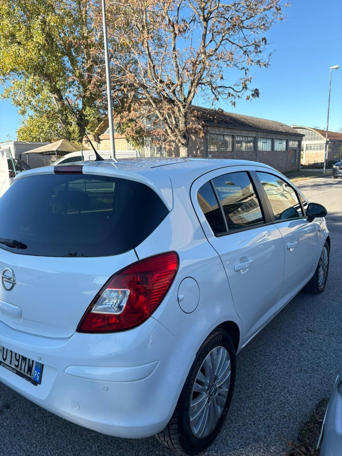 Opel Corsa 1.2 85CV 5 porte GPL-TECH Edition (11)