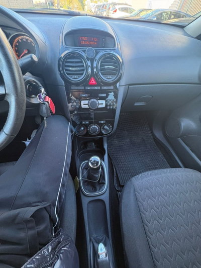Opel Corsa 1.2 85CV 5 porte GPL-TECH Edition (19)
