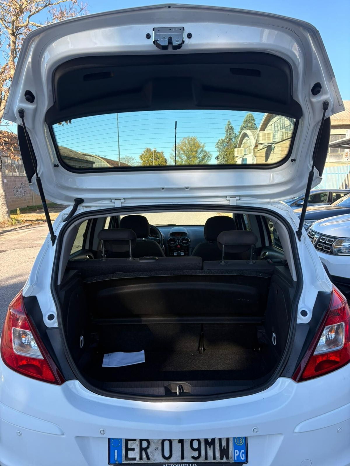 Opel Corsa 1.2 85CV 5 porte GPL-TECH Edition (8)