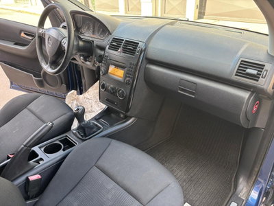 Mercedes-Benz Classe A 160 CDI BlueEFFICIENCY Avantgarde (15)