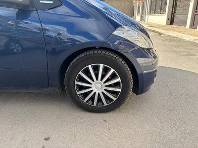 Mercedes-Benz Classe A 160 CDI BlueEFFICIENCY Avantgarde (5)