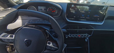 Peugeot 2008 1.2 puretech Active s&s 100cv (12)