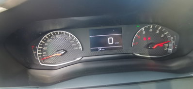Peugeot 2008 1.2 puretech Active s&s 100cv (13)