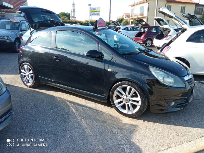 Opel Corsa 1.4 16V 3 porte Sport