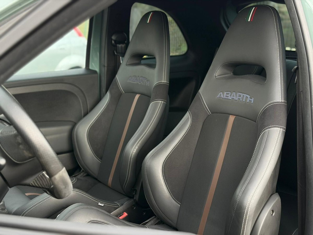 Abarth 695 695 1.4 Turbo T-Jet 180 CV 70° (13)