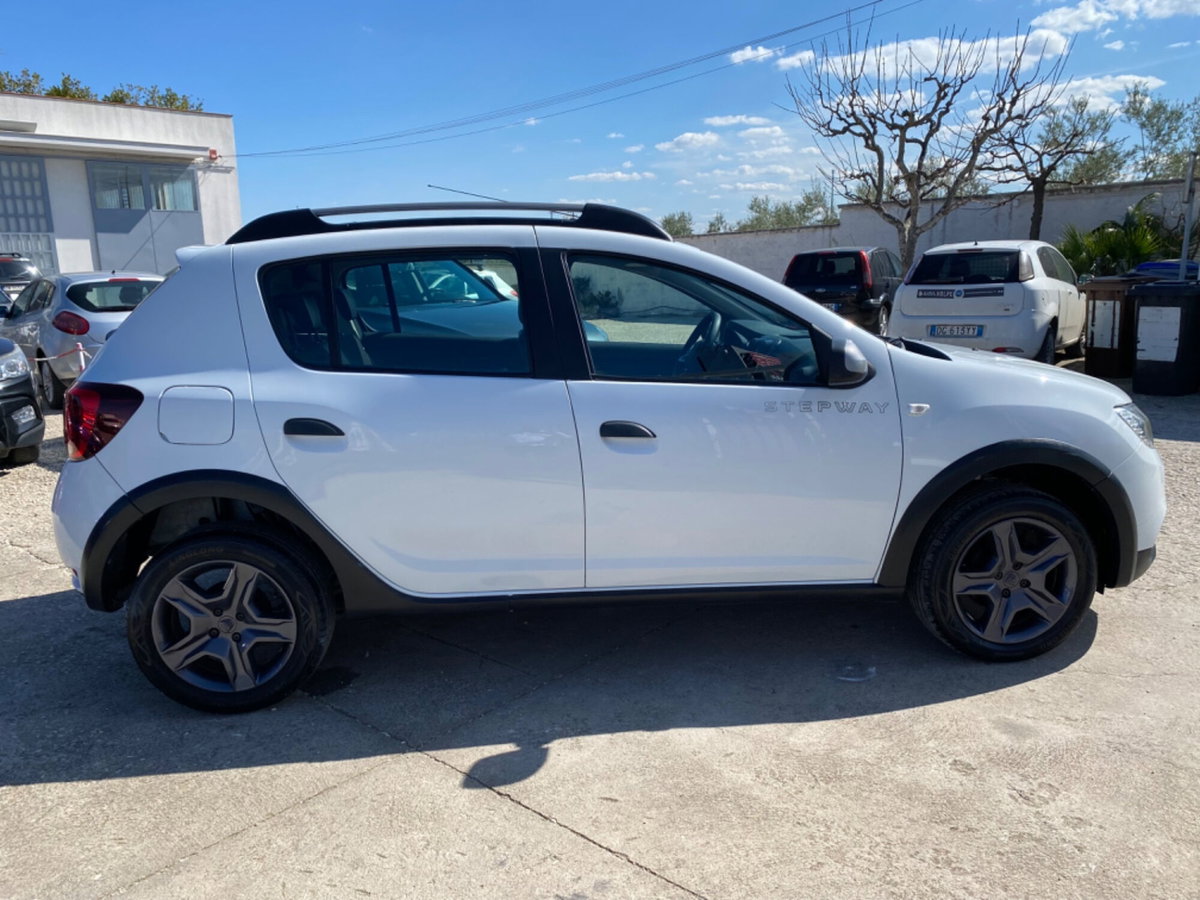 Dacia Sandero Stepway 1.5 dCi 8V 90CV Start&Stop Easy-R (6)