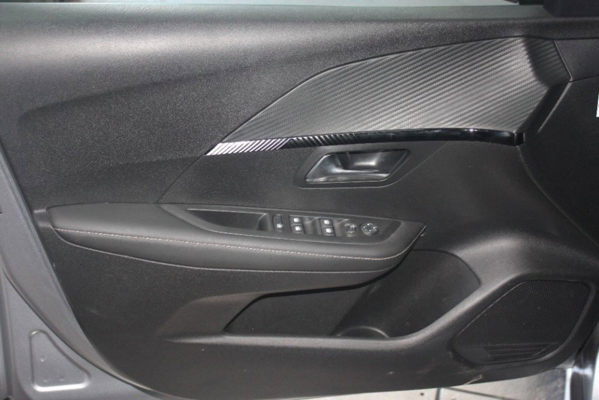 Peugeot 208 PureTech 100 Stop&Start 5 porte Allure (11)