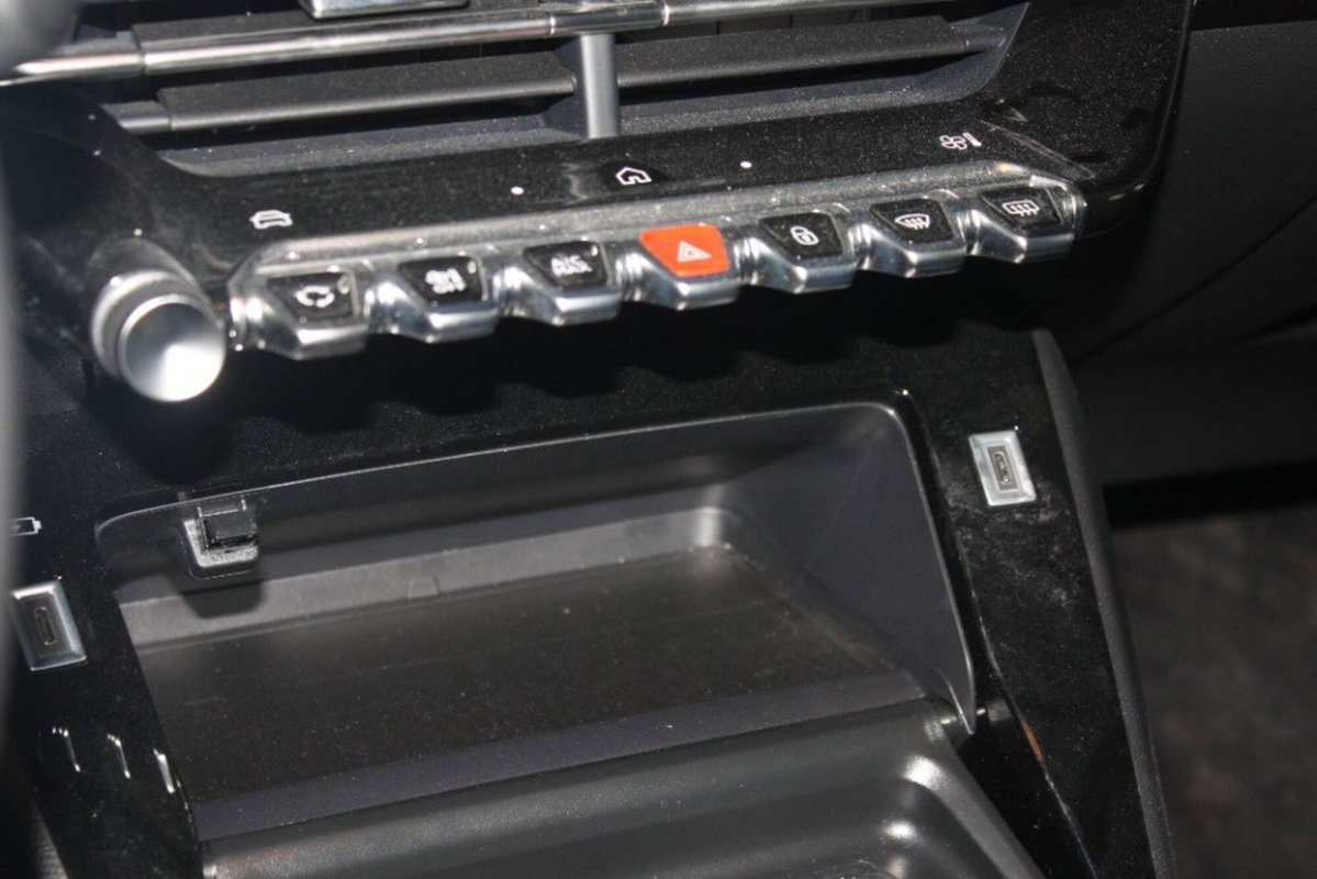 Peugeot 208 PureTech 100 Stop&Start 5 porte Allure (14)