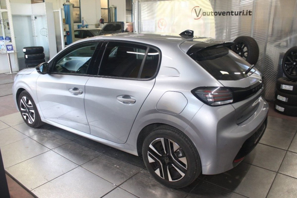 Peugeot 208 PureTech 100 Stop&Start 5 porte Allure (4)