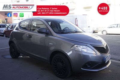 Lancia Ypsilon 1.0 FireFly 5 porte S&S Hybrid Ecochic Gold usata
