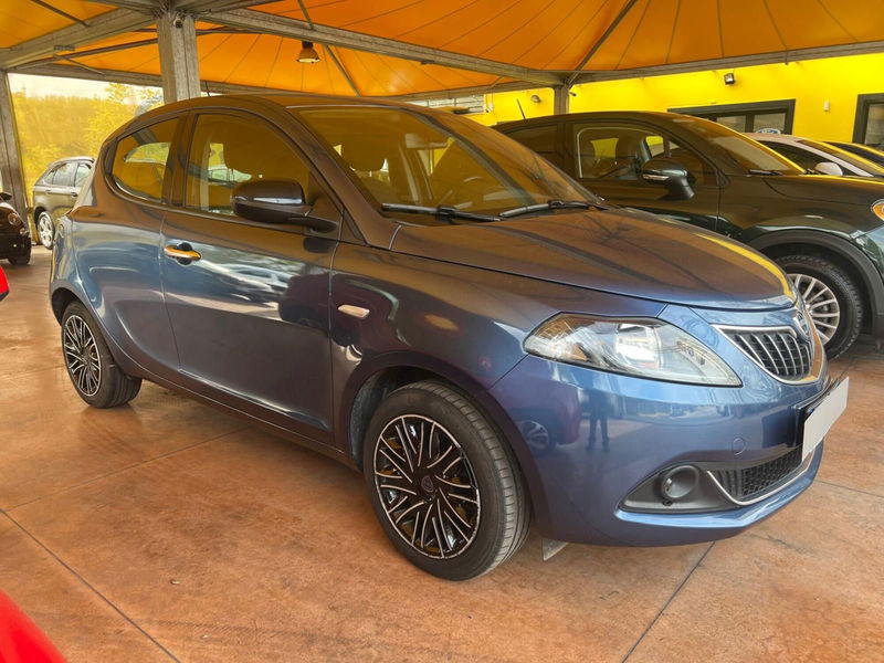 Lancia Ypsilon 1.0 FireFly 5 porte S&S Hybrid Gold Plus