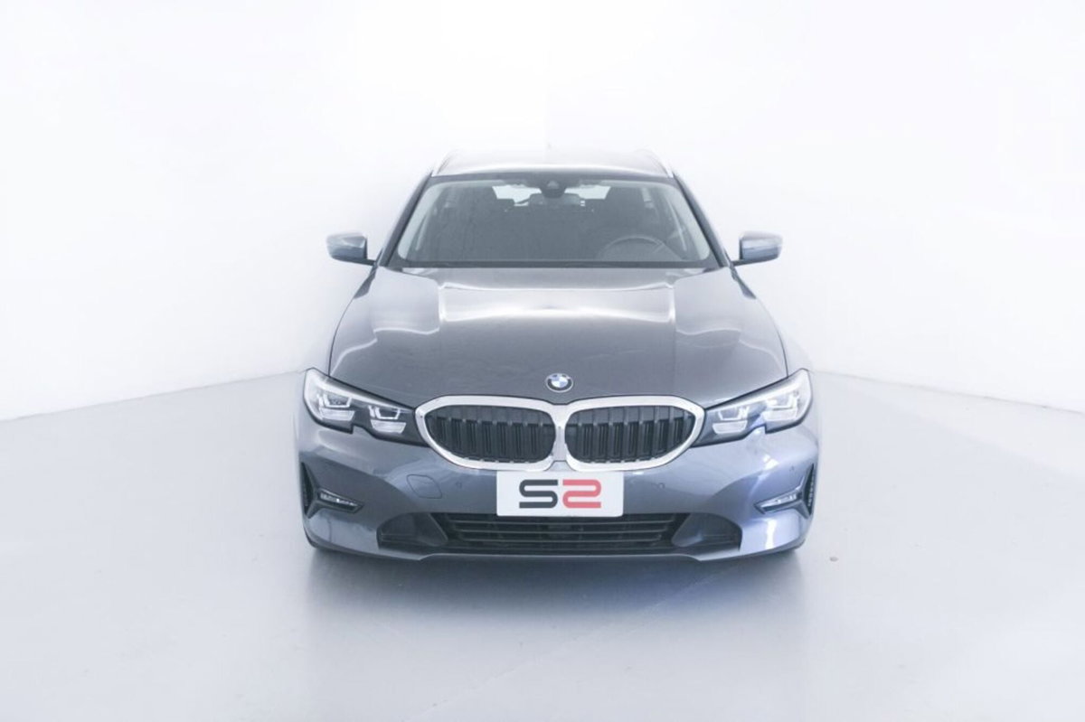 BMW Serie 3 Touring 320d 48V xDrive  Business Advantage (2)