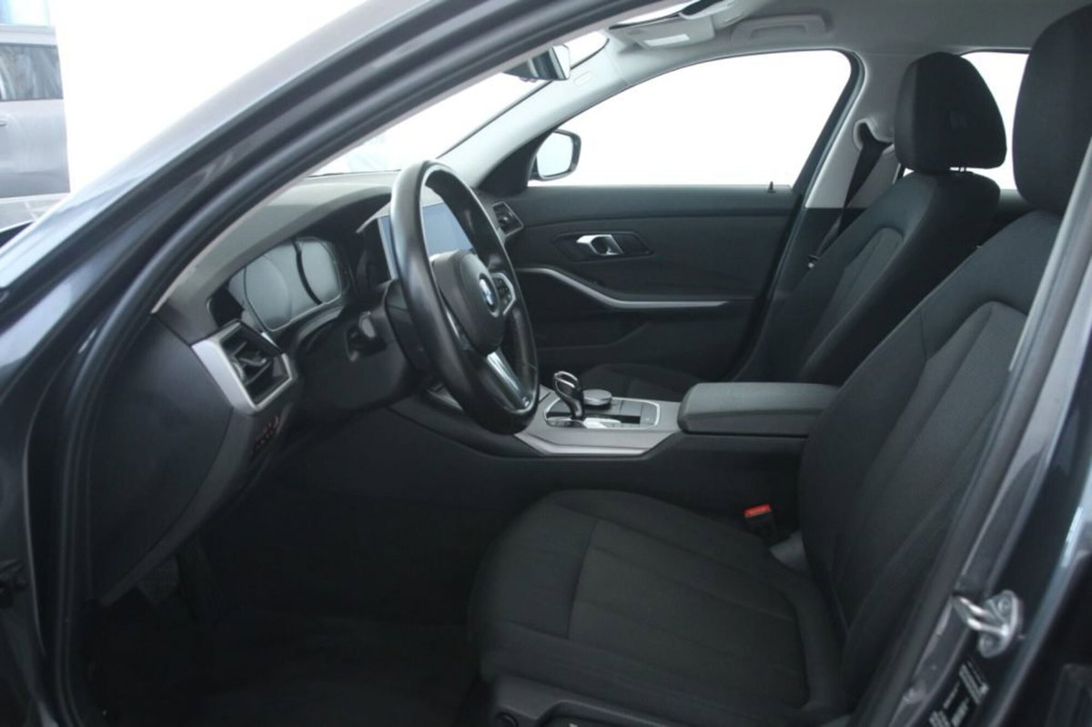 BMW Serie 3 Touring 320d 48V xDrive  Business Advantage (7)
