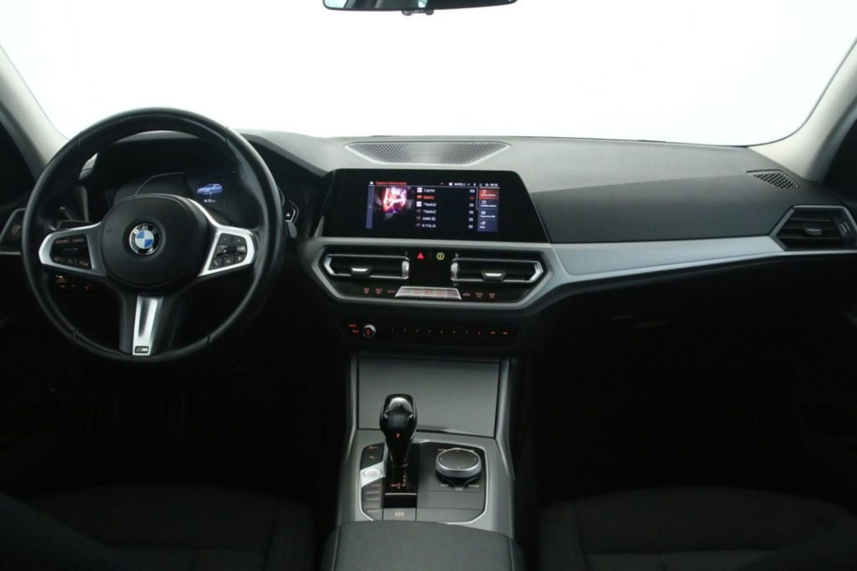 BMW Serie 3 Touring 320d 48V xDrive  Business Advantage (9)