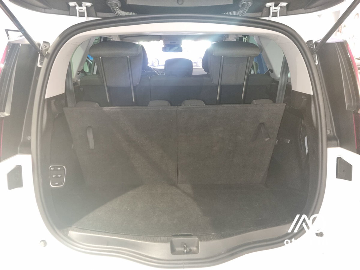 Renault Grand Scénic 1.3 tce Business 140cv edc fap (10)