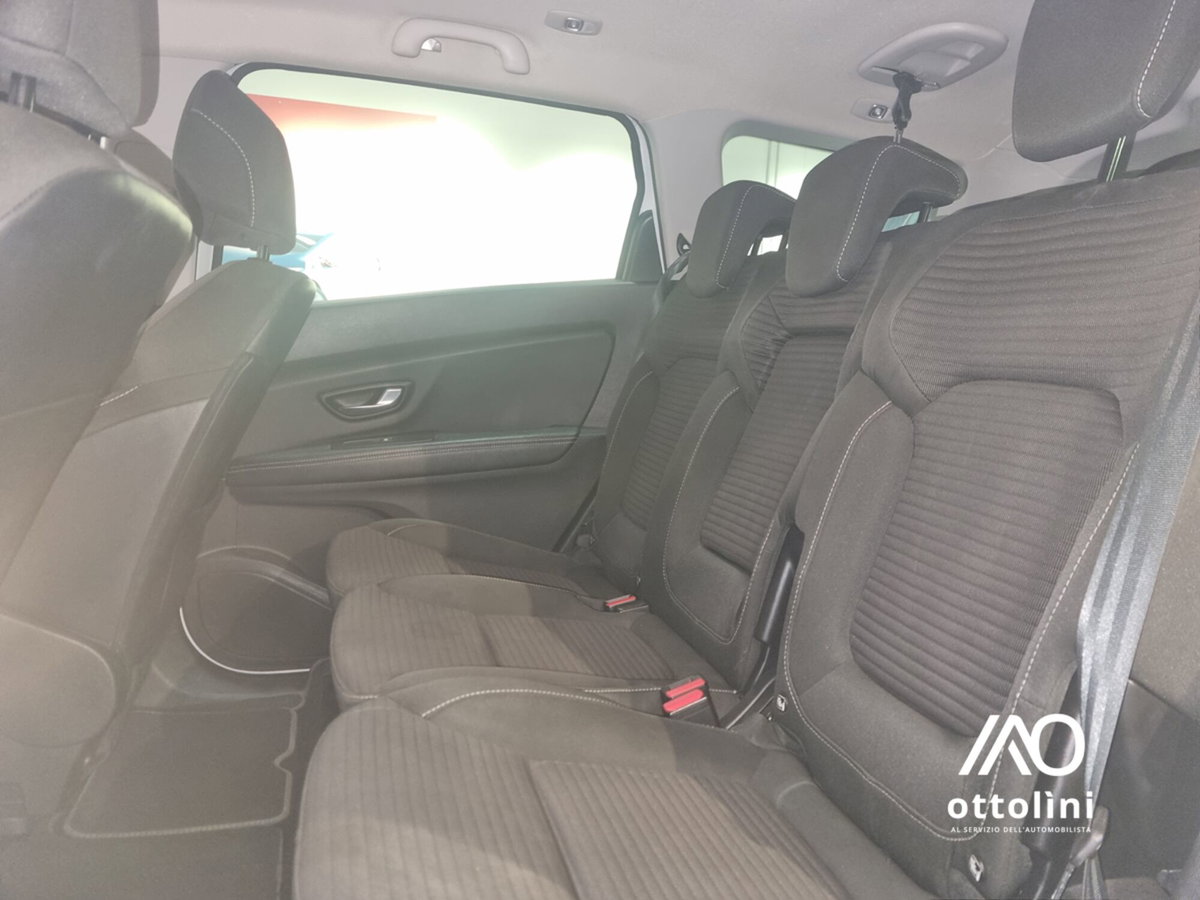Renault Grand Scénic 1.3 tce Business 140cv edc fap (9)