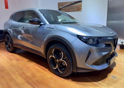 Alfa Romeo Junior 1.2 ibrida Speciale 145cv edct6 nuova
