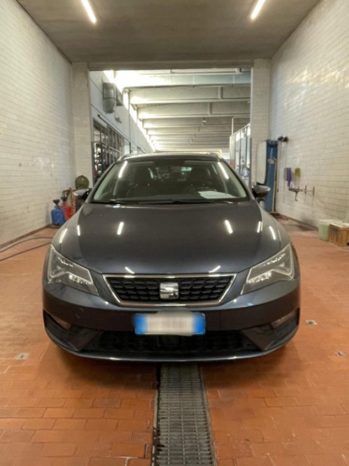 SEAT Leon ST 1.6 TDI 115 CV Business (13)