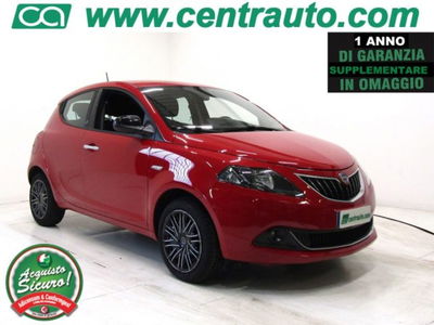 Lancia Ypsilon 1.0 FireFly 5 porte S&S Hybrid Ecochic Gold usata