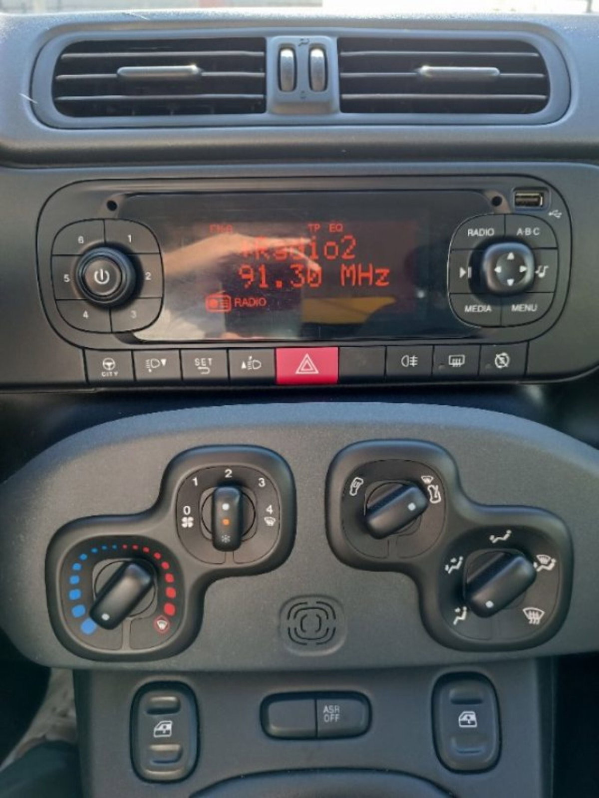 Fiat Panda 1.0 firefly hybrid s&s 70cv (18)