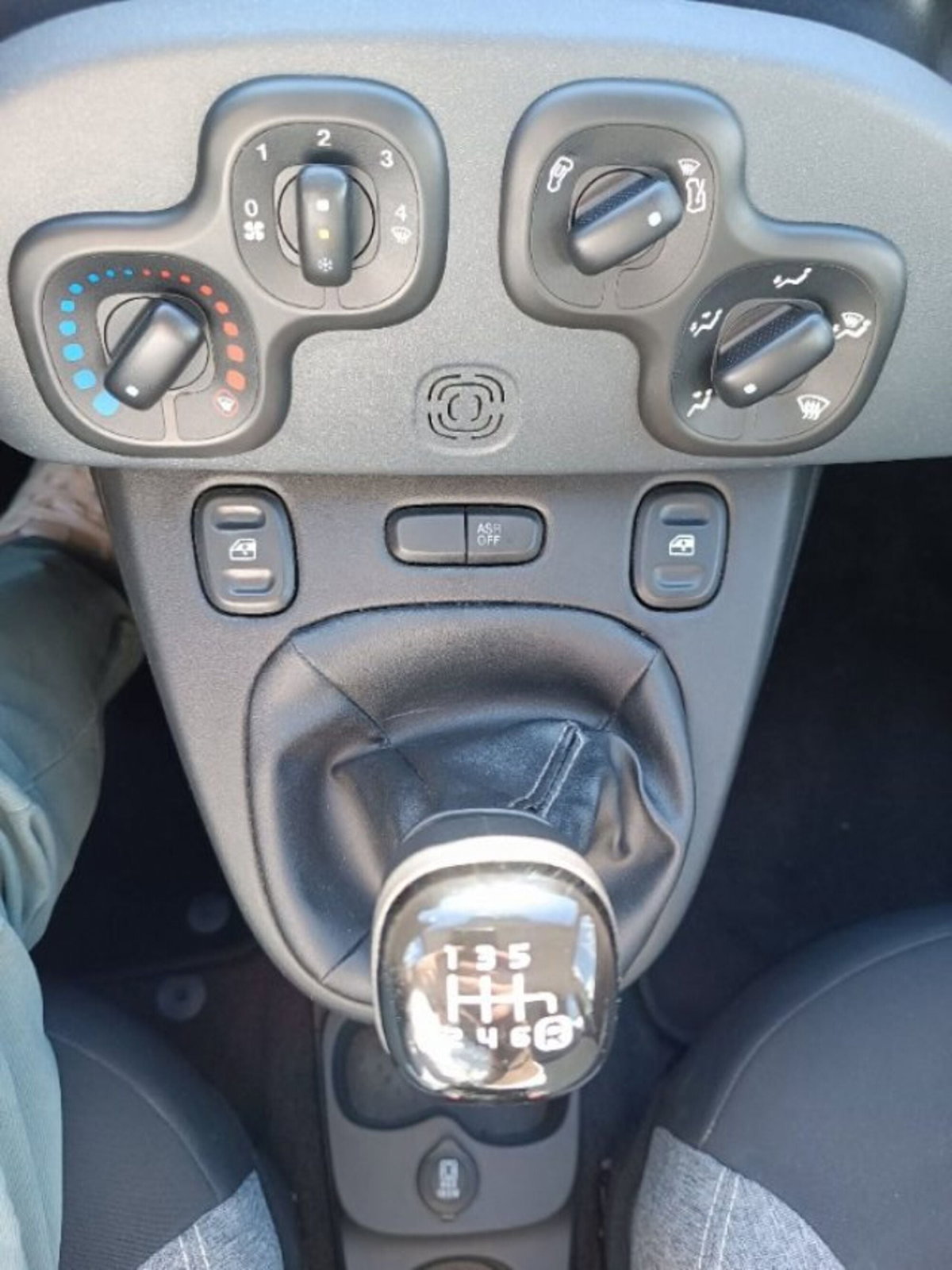 Fiat Panda 1.0 firefly hybrid s&s 70cv (19)