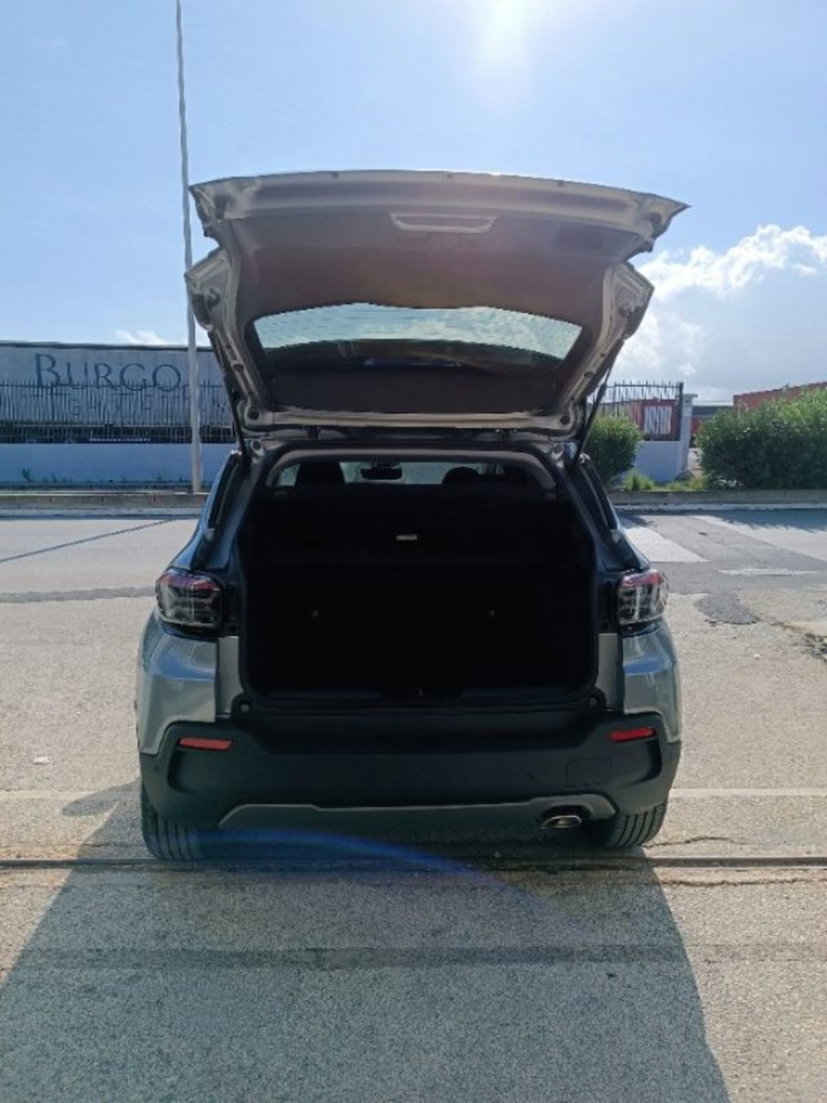 Jeep Avenger 1.2 turbo Summit fwd 100cv (12)