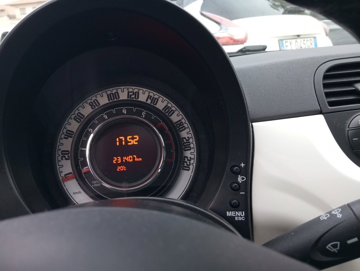 Fiat 500 1.4 16V Lounge (12)
