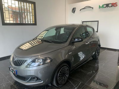 Lancia Ypsilon 1.0 FireFly 5 porte S&S Hybrid Gold Plus usata